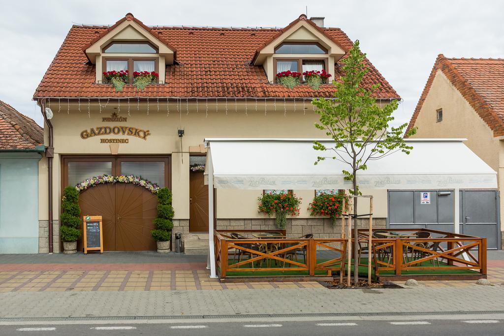 Penzion Gazdovsky Hostinec Topoľčianky Екстериор снимка